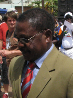 06 Monsieur Le Gouverneur